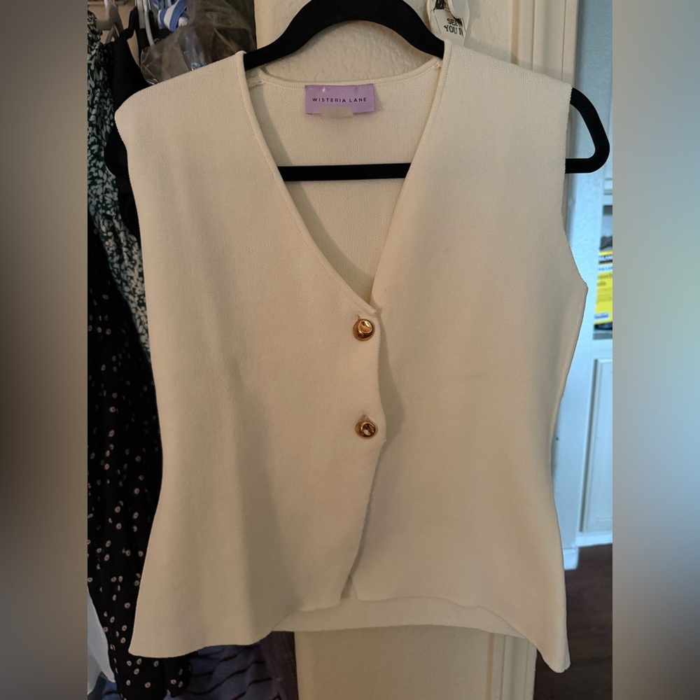 Butteran Lane Cream Sleeveless Top